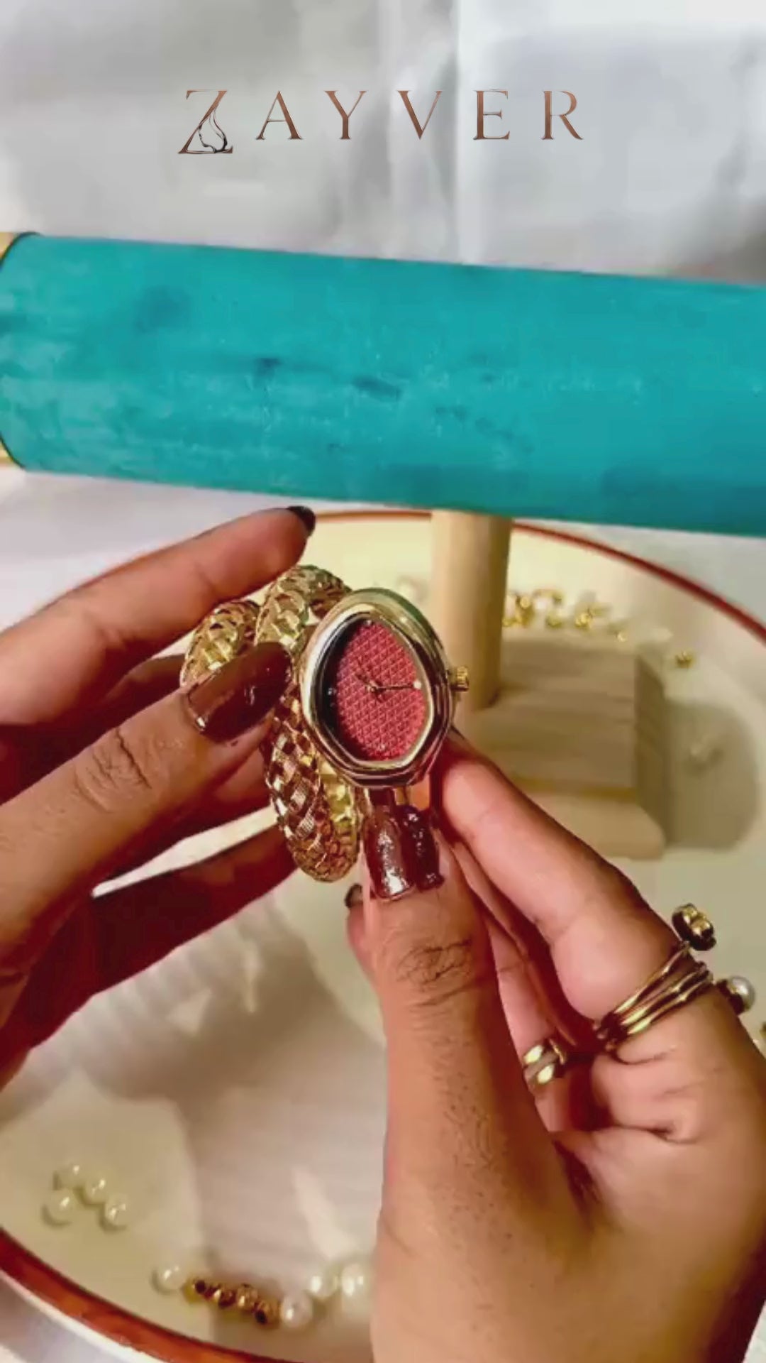 Zaria Luxe Watch Gold With Red dial